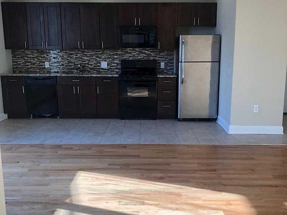 3rd image of 1400 S Darien St APT C