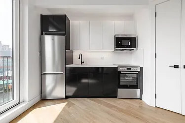 1042 President Street, #5F