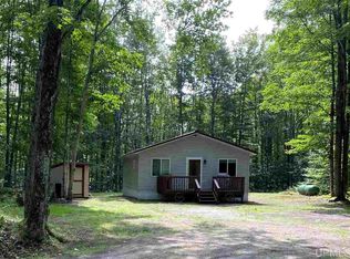 285 N Round Lake Rd, Wetmore, MI 49895
