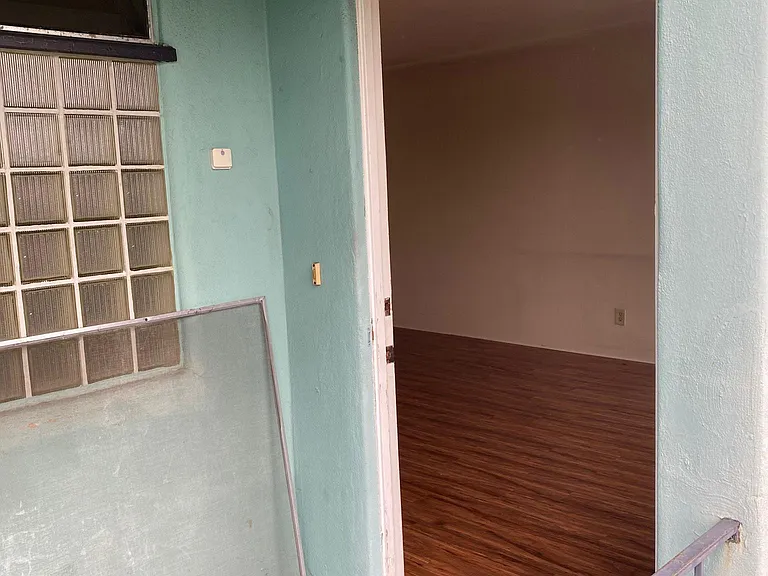 2570 B St — Photo 4