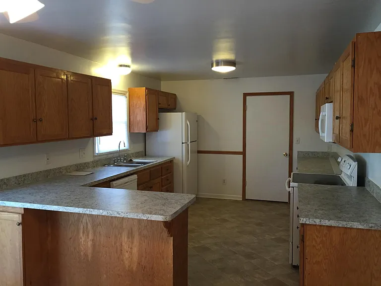 Kitchen unfurnished