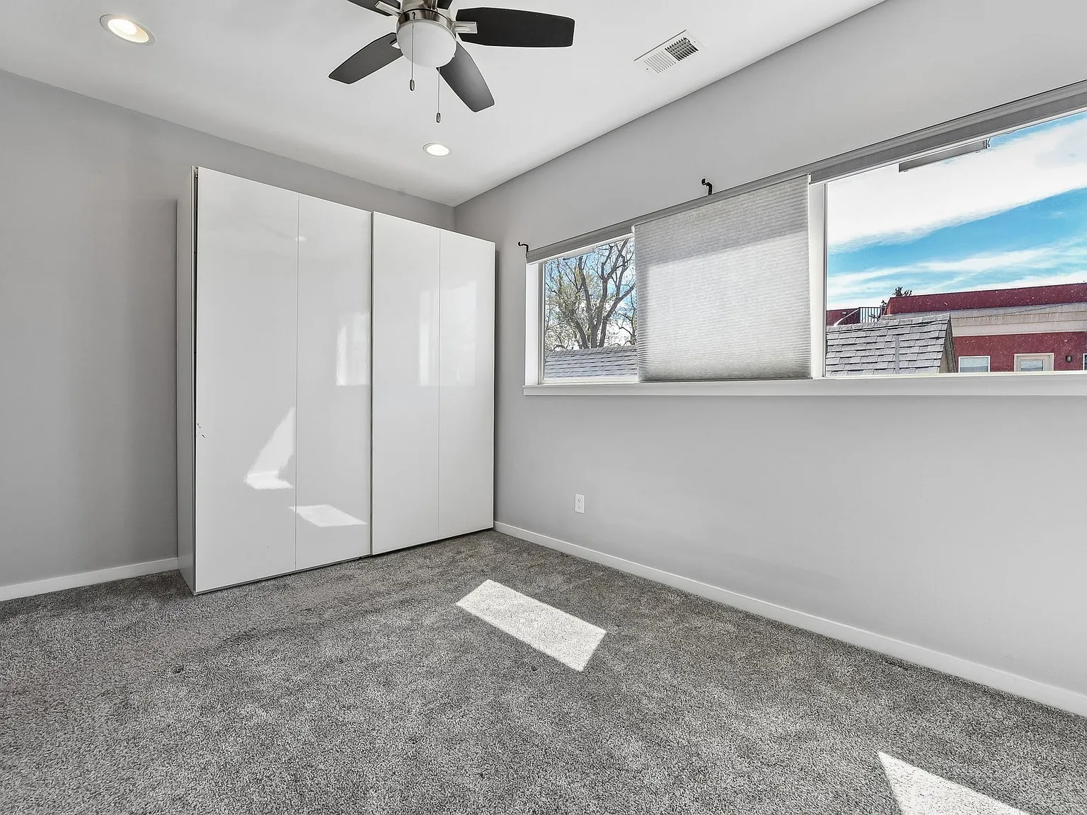 2 bed, 2.5 bath, 1108 sqft, $2,350 — Photo 3