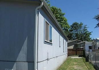 2nd image of 730 3rd Pl SE