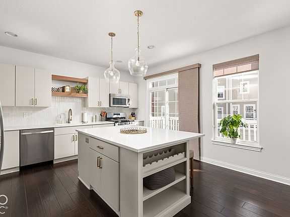 5th image of 324 Neuman Way