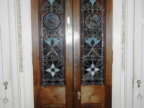 Entryway doors