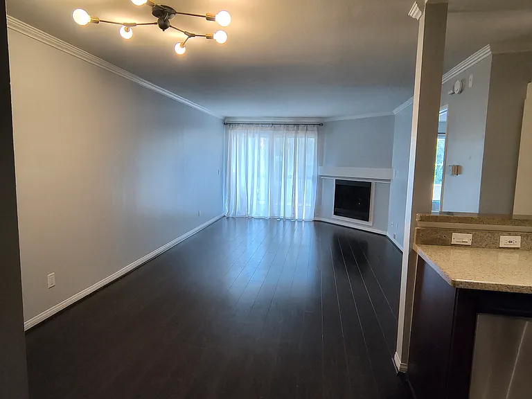 5530 Owensmouth Ave #233 — Photo 22