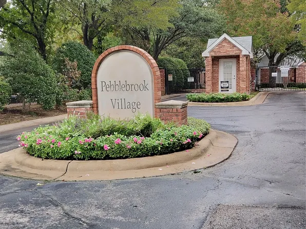 918 Bridges Dr, Arlington, TX 76012