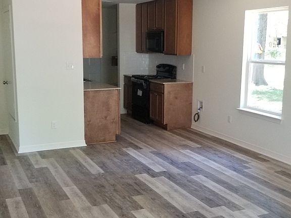 2nd image of 113A Robinwood Dr