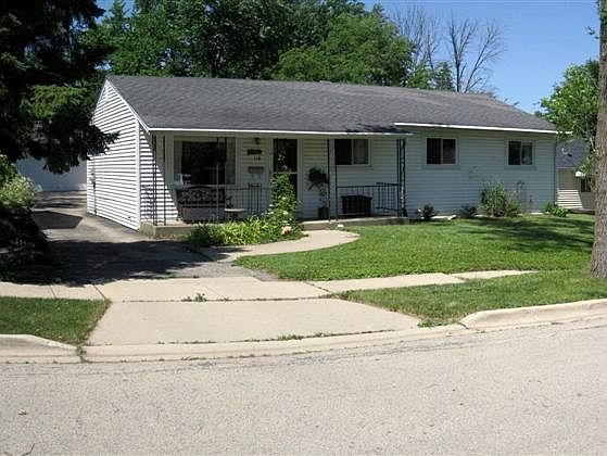 1st image of 114 Oxford Ln
