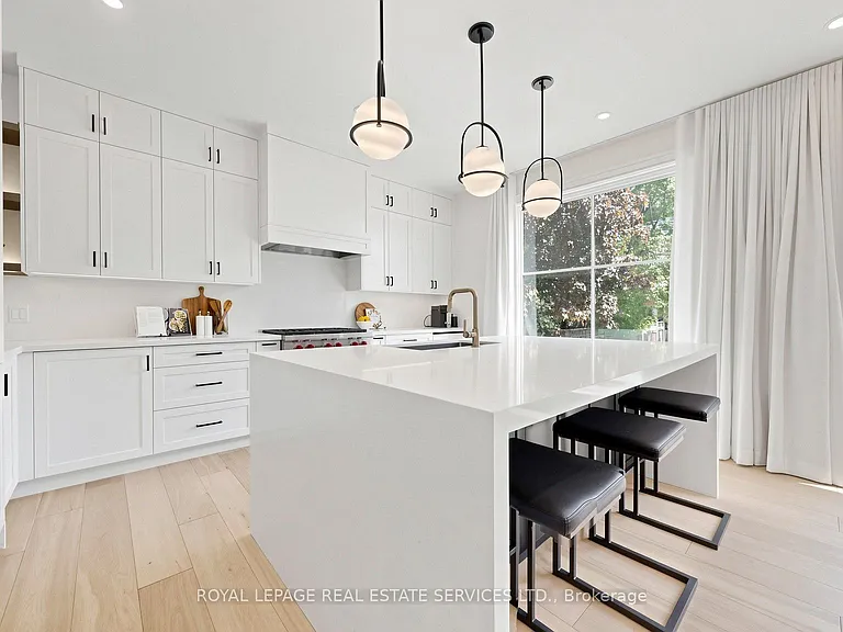 17 Romney Rd — Photo 13