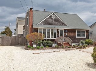 351 W 4th St, Ship Bottom, NJ 08008