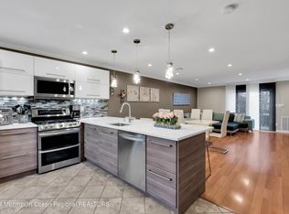 60 County Rd #B8, Matawan, NJ 07747