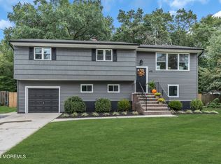 695 Harmony Rd, Middletown, NJ 07748