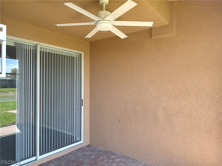 2434 Laurentina Ln — Photo 18