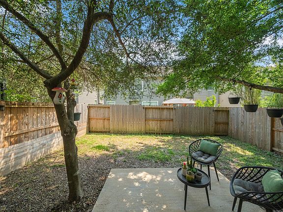 3rd image of 38 Wineberry Pl