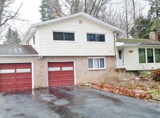 91 Conmar Dr, Rochester, NY 14609