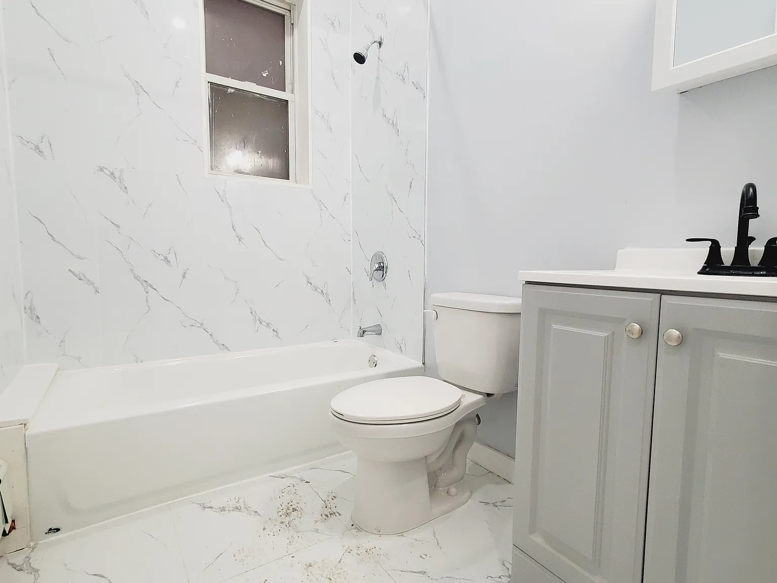 2 bed, 850 sqft, $2,200 — Photo 4