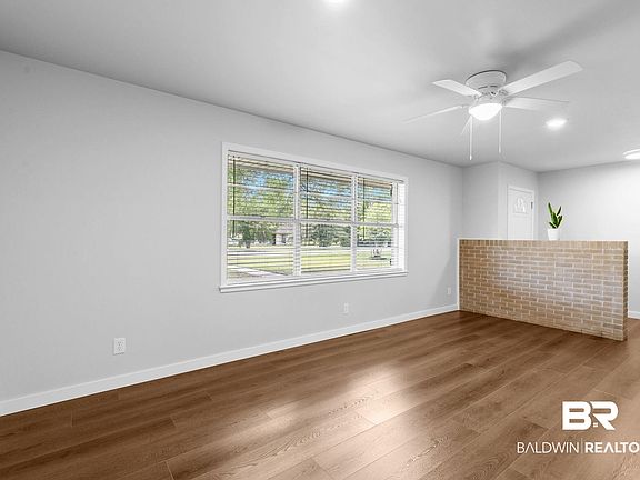4th image of 207 14th Ave