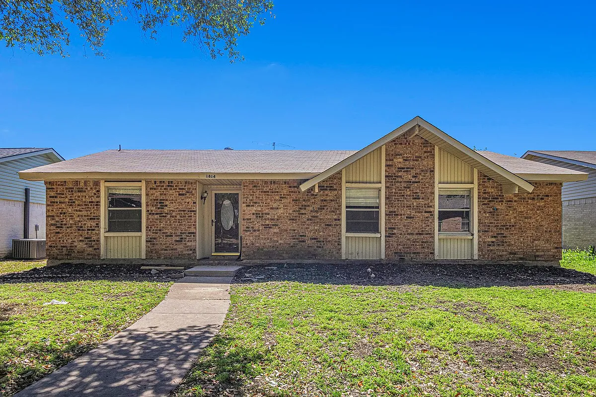 Building Photo - 1814 Addington Dr