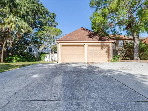 16107 Dawnview Dr, Tampa, FL 33624