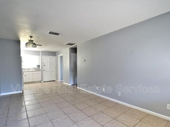5th image of 500 89th Ave N #7