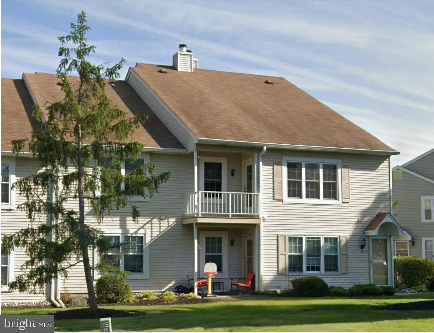 2 bed, 2.0 bath, 1234 sqft, $2,400 — Photo 1