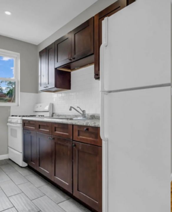 1st image of 2501 Hurlbut St #1