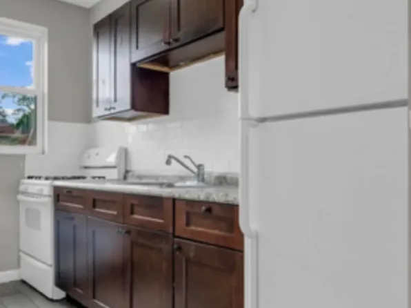 2501 Hurlbut St #1, Detroit, MI 48214