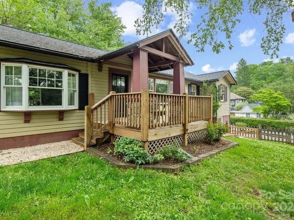 1101 Jefferson St, Hendersonville, NC 28739