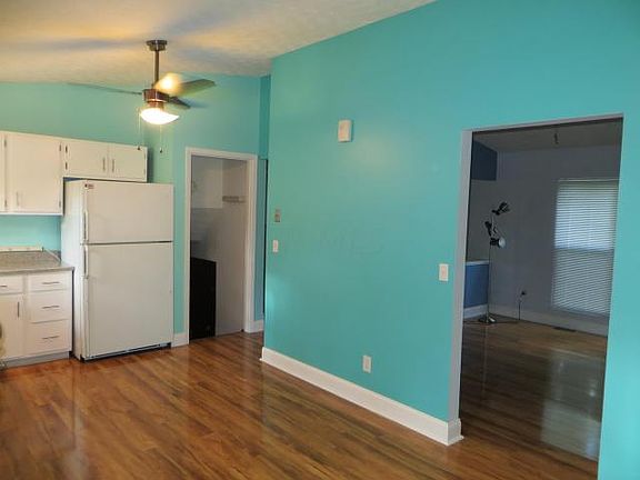 4th image of 6542 Centennial Dr