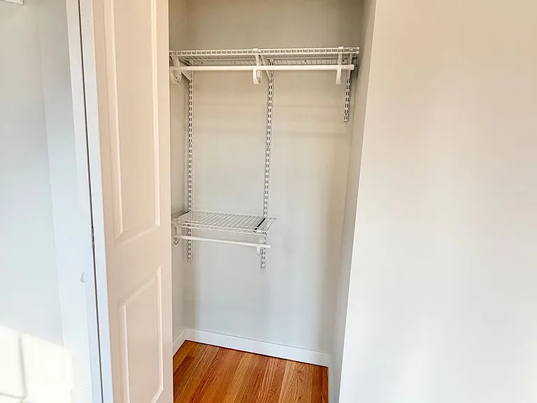 18 Cedar St — Photo 47