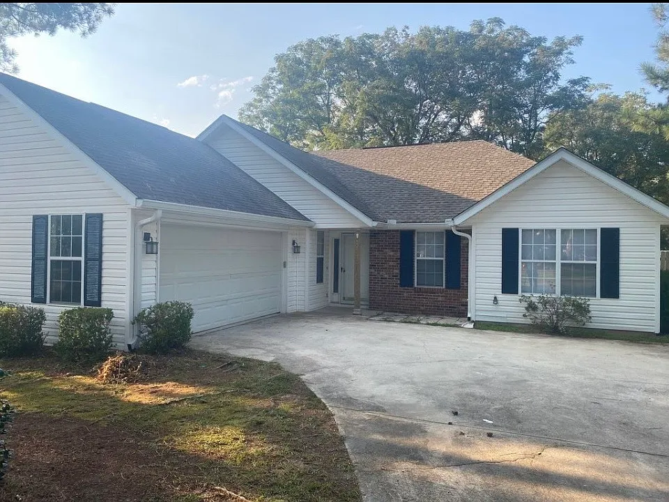 108 Winchester Ln