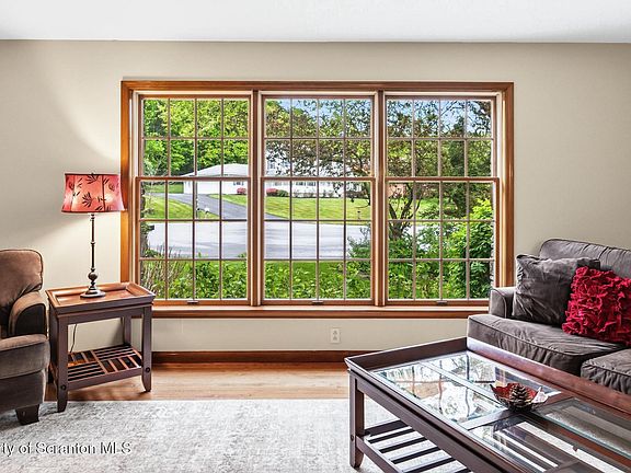 4th image of 307 Stoney Creek Rd