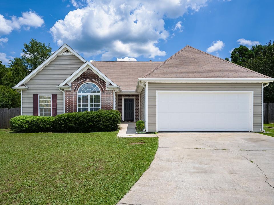 1st image of 117 Camden Lake Dr