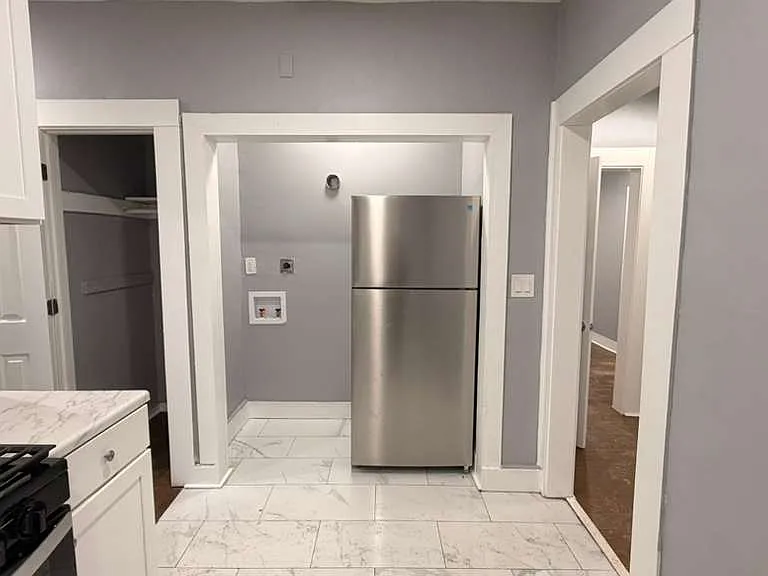 1561 Chapel St #1B — Photo 4