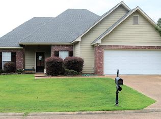 402 Old Town Cir, Brandon, MS 39042