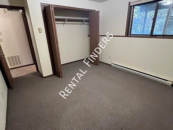 4th image of 490 Cedar St