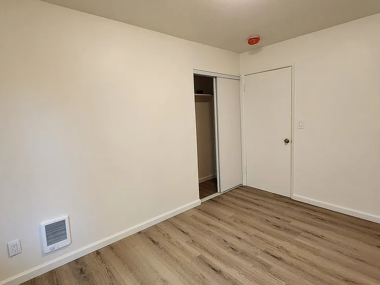 Bristol Manor — Photo 10