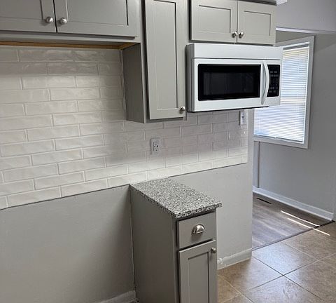 Kitchen - built in Microwave