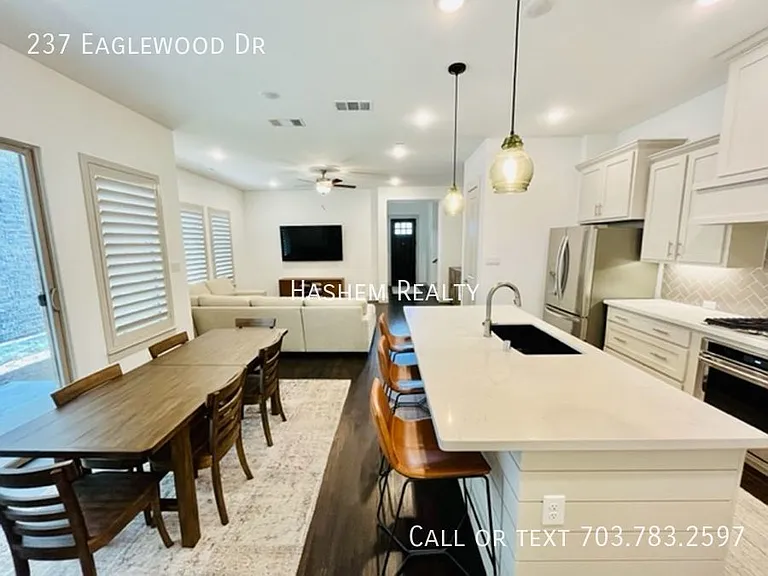 237 Eaglewood Dr — Photo 3