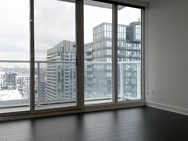 19 Bathurst St #3105 — Photo 9