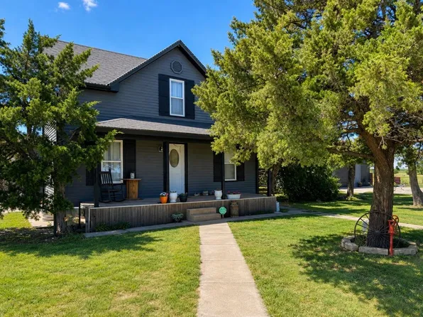 3798 184th St, Russell, KS 67665