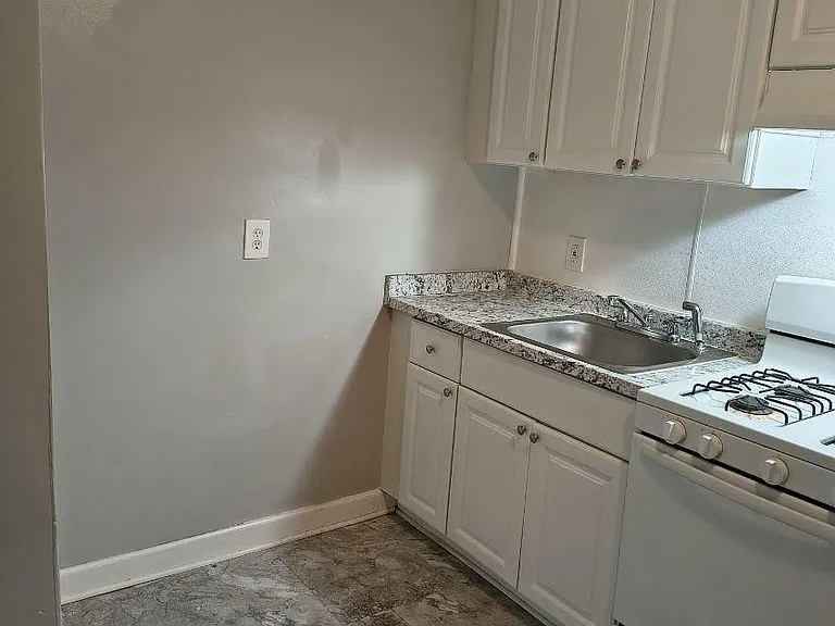 467 Allen St #101 — Photo 18