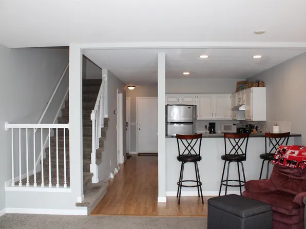 1321 Glacier Hill Dr APT 3, Madison, WI 53704
