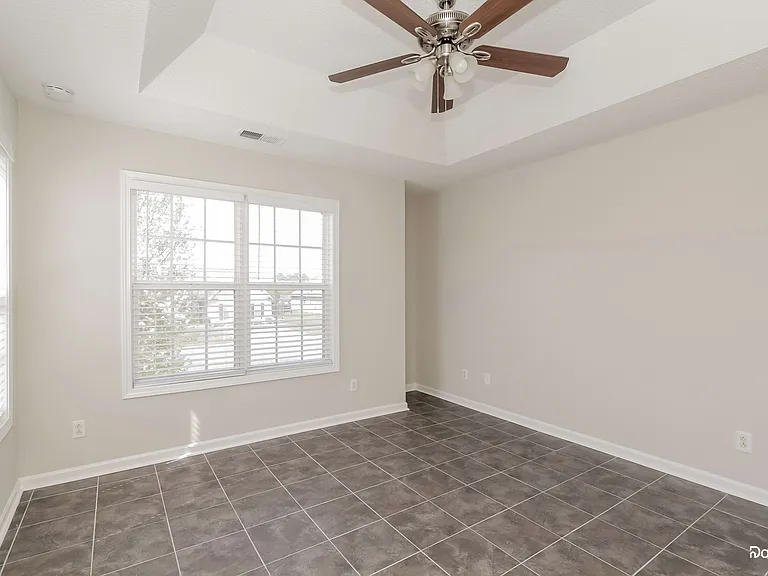 104 Lenox Ln — Photo 11