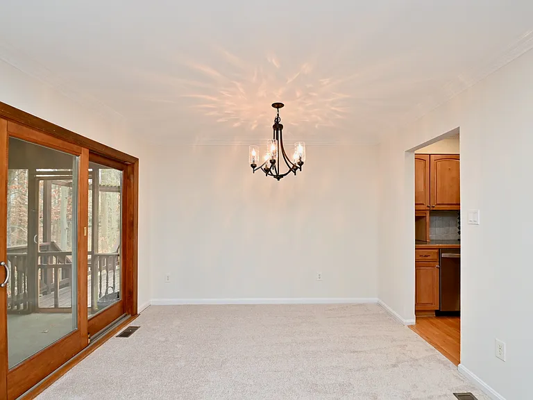 7775 Newington Woods Dr — Photo 40
