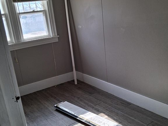 5th image of 1110 High St