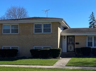 219 Welter Dr, Wood Dale, IL 60191