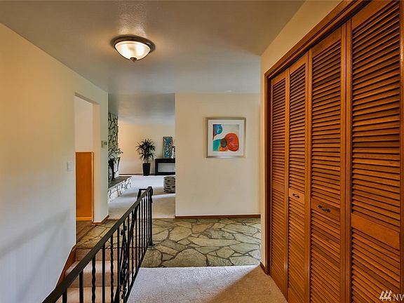 4th image of 10011 41st Ave NE