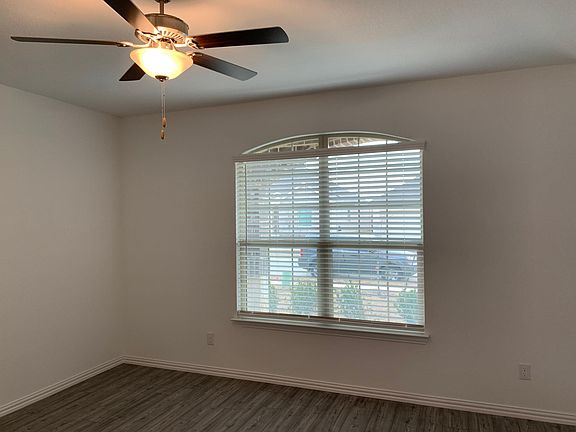 4th image of 5431 Montrose Dr